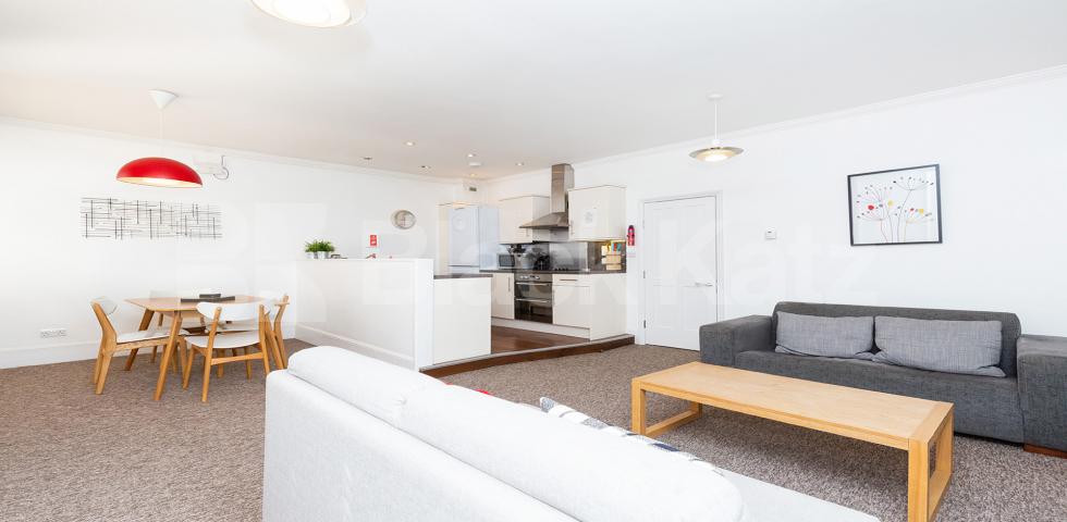 			NEW INSTRUCTION!, 1 Bedroom, 1 bath, 1 reception Flat			 Gower Street, BLOOMSBURY